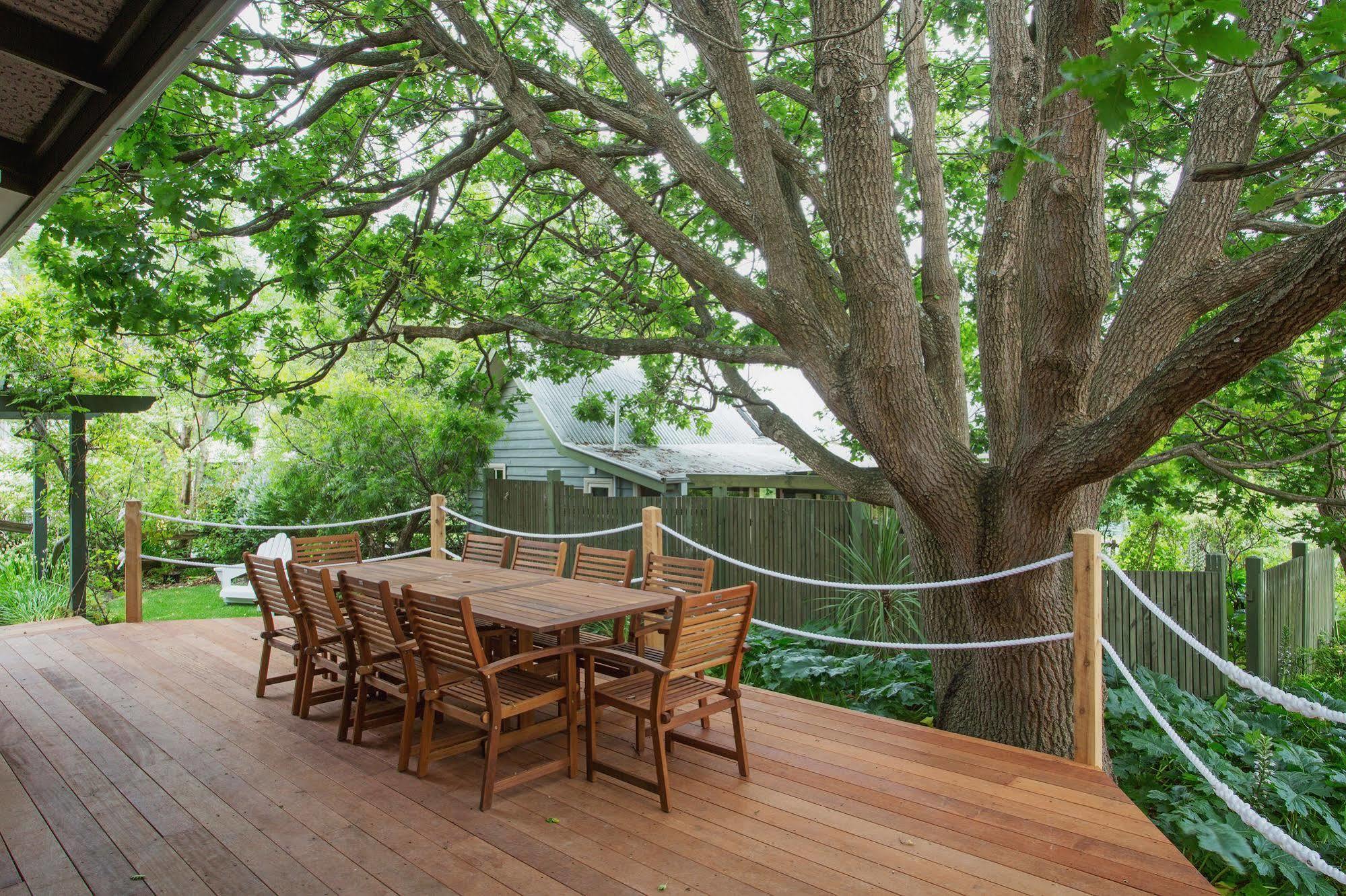 Oak Tree 4* Rhyll